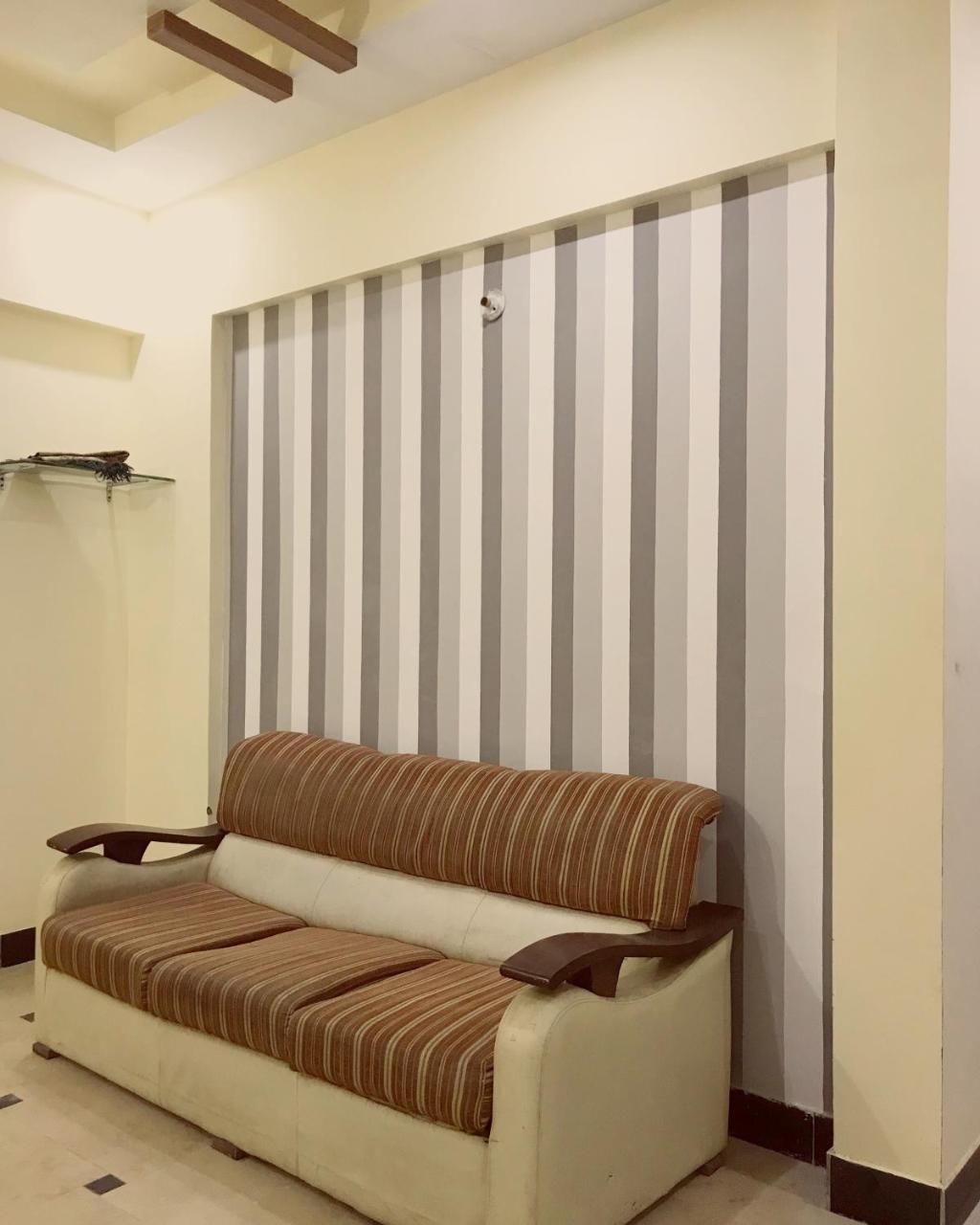 Hotel Second Home การาจี ภายนอก รูปภาพ