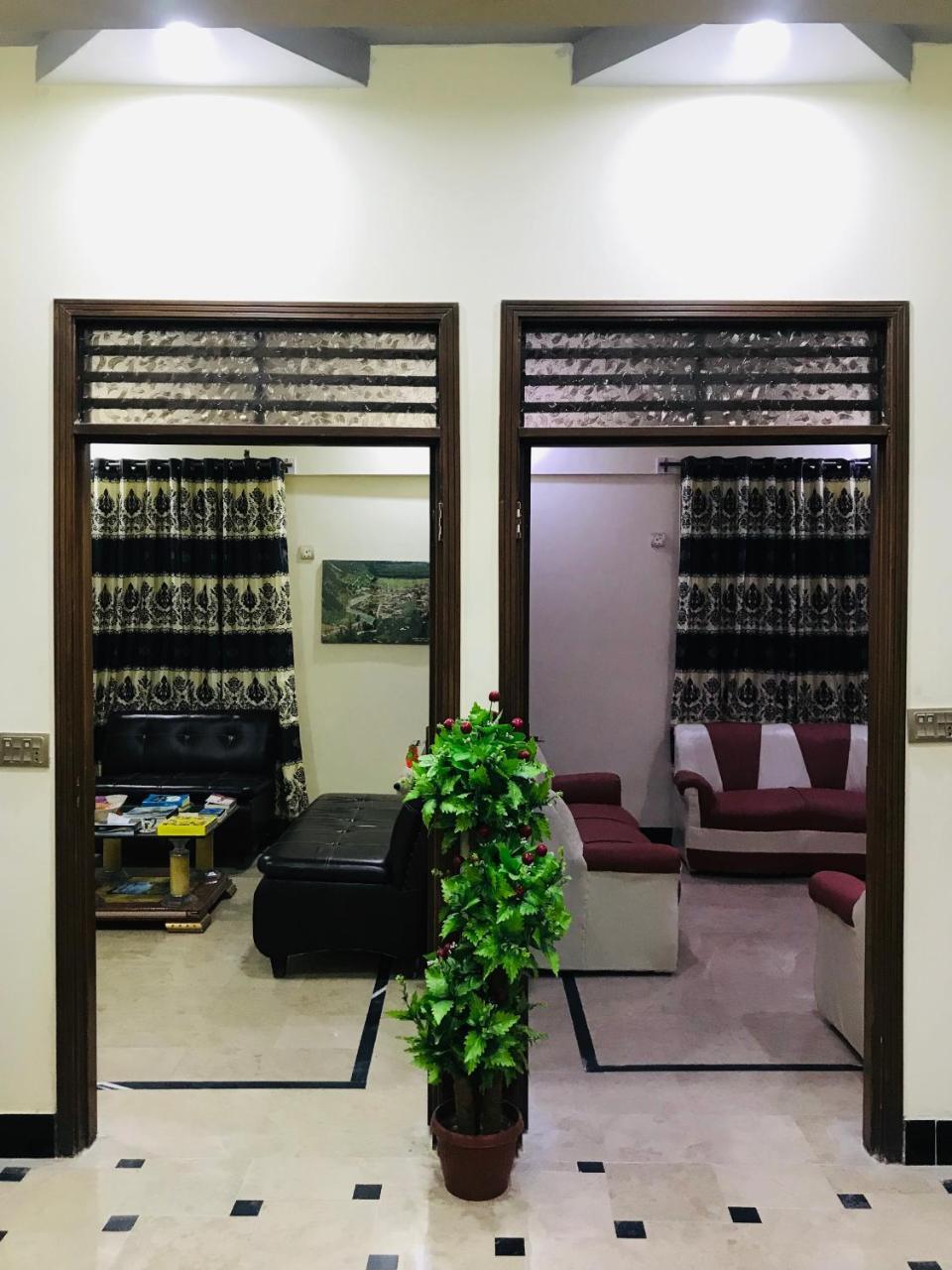 Hotel Second Home การาจี ภายนอก รูปภาพ