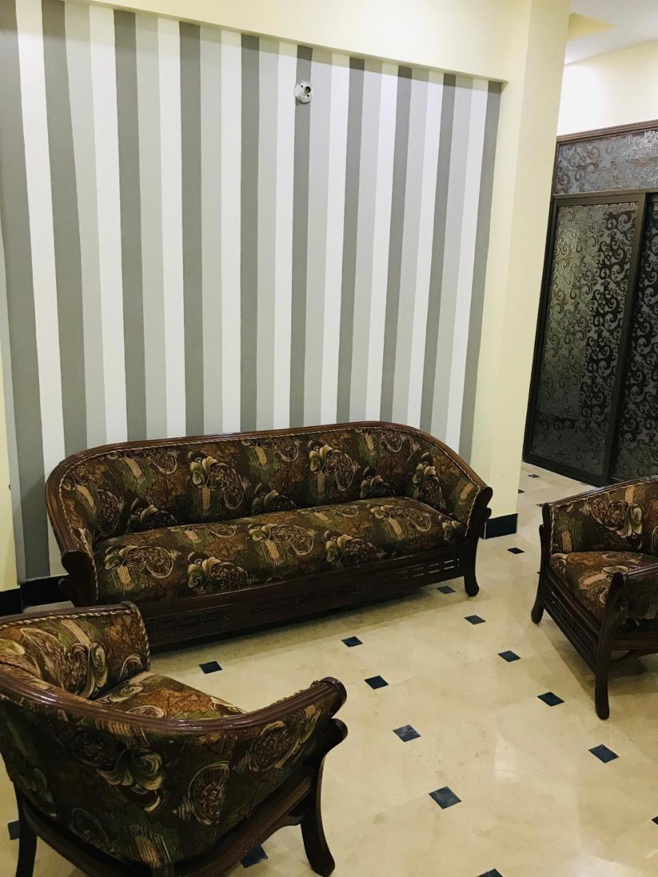 Hotel Second Home การาจี ภายนอก รูปภาพ
